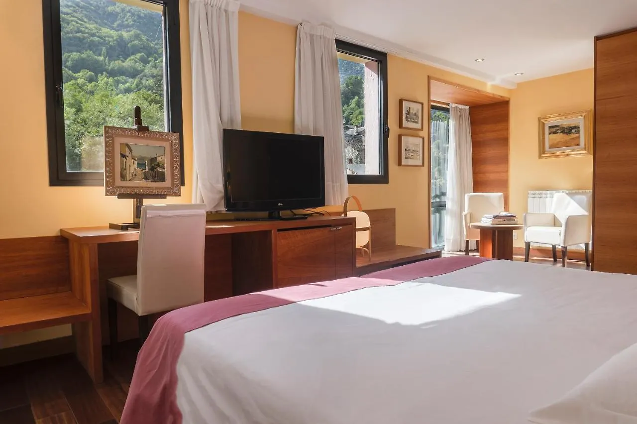 **  Hotel Cardos Ribera de Cardos Spain